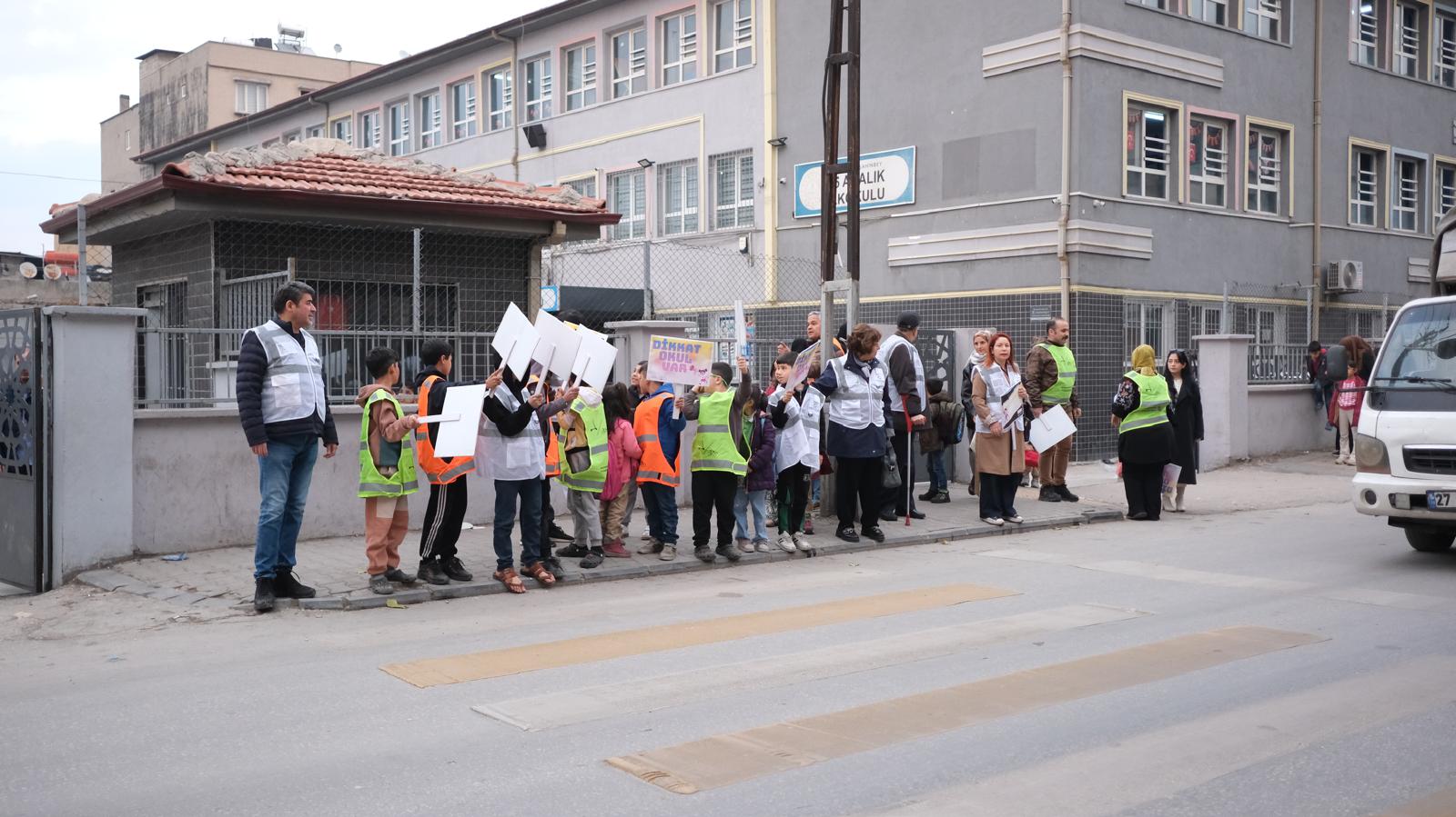 Öğrenciye Yol Ver, Hayata Yol Ver! etkinliği 